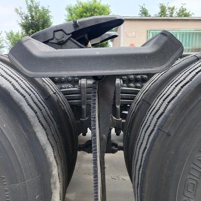 630HP 가스 트랙터 운송 트럭 4*2 Sinotruk 차시와 &gt; 8L 엔진 용량