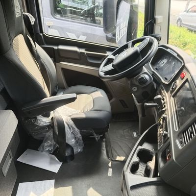 하오오 LNG 트랙터 트럭 580HP에서 700HP 트랙터 맞춤형 드라이브 휠 6 × 4
