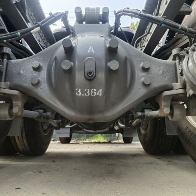 하오오 LNG 트랙터 트럭 580HP에서 700HP 트랙터 맞춤형 드라이브 휠 6 × 4