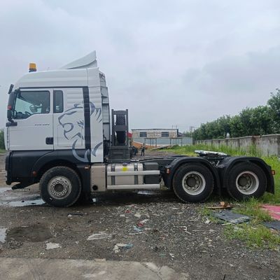 390HP 산데카 트랙터 트럭 6×4/4×2/6×2 운송 차량