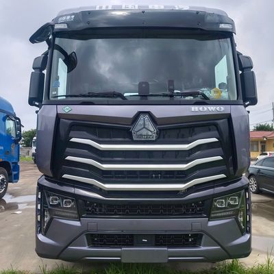 맥스 HOWO LNG 자동변속기 트랙터 차량 총 무게 8800kg