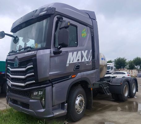 540HP HOWO 6X4LNG 자동 변속기 트랙터 미국 화폐와 함께 운송 트럭