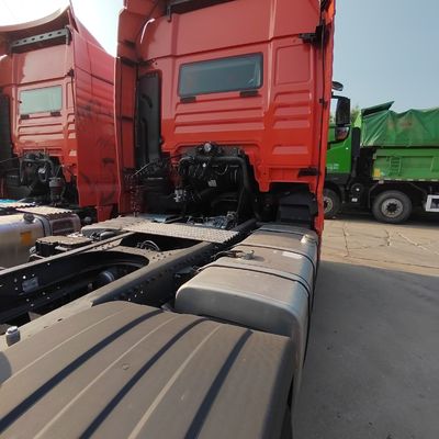 7000.00cm * 250.00cm * 345.00cm 패키지 크기 저렴한 시트랙 6X4 480 HP 트랙터 헤드