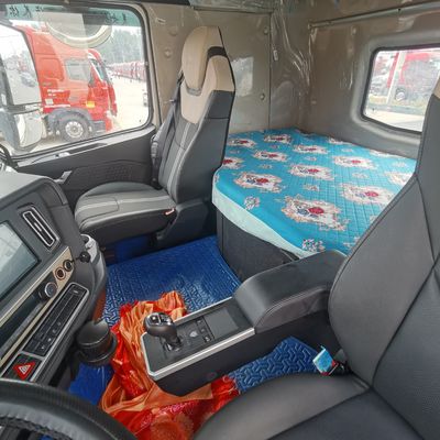 HOWO 트랙터 트럭 6X4용 실버 엔진 부품 230.00cm * 110.00cm * 130.00cm 탑