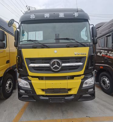 500마력 Sinotruk 차시 중량 트랙터 트럭 6×4 드라이브 휠 최적의 제어